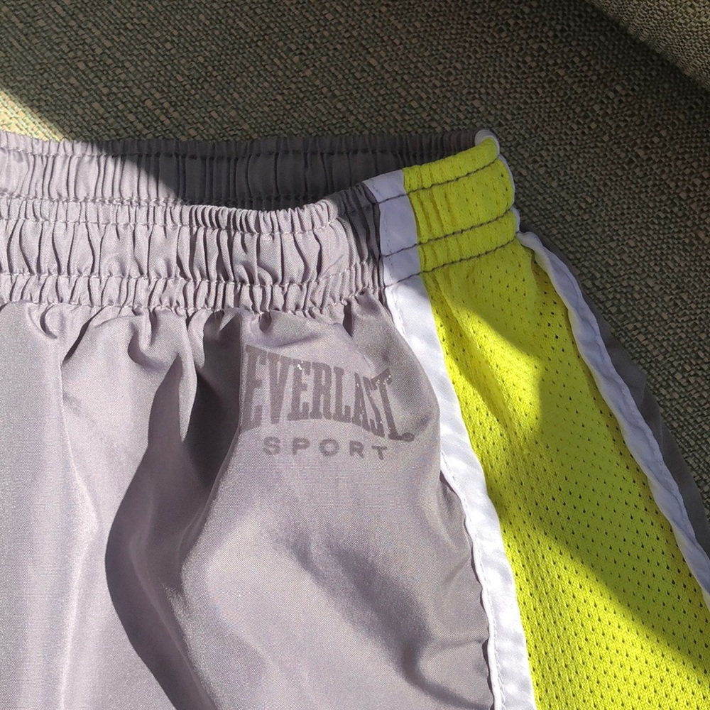 Running shorts - Picture 2 of 4